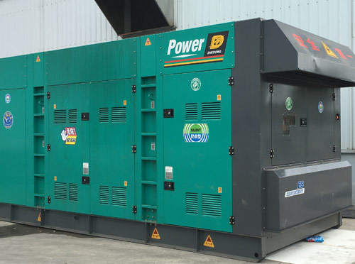 炉霍升级发电机组的过程中需要注意哪些安全事项？