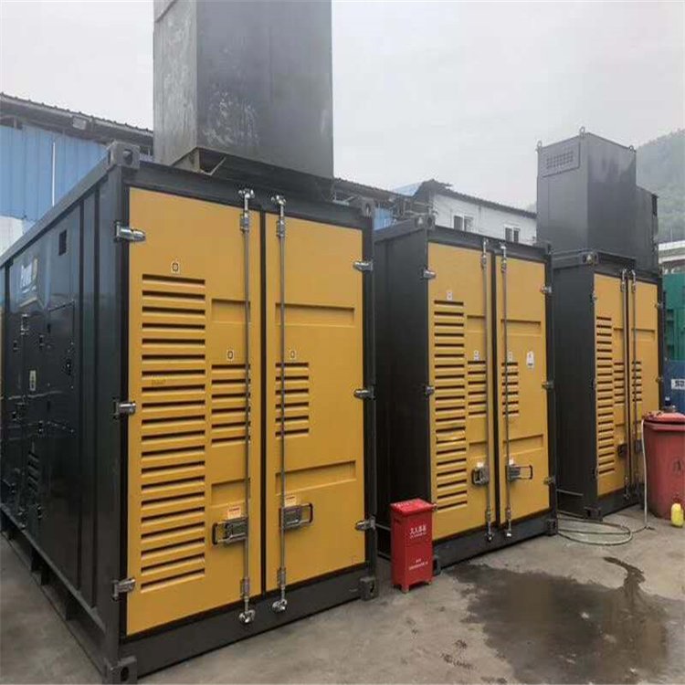 炉霍温度变化对不同类型欠压保护装置的可靠性影响有何差异？