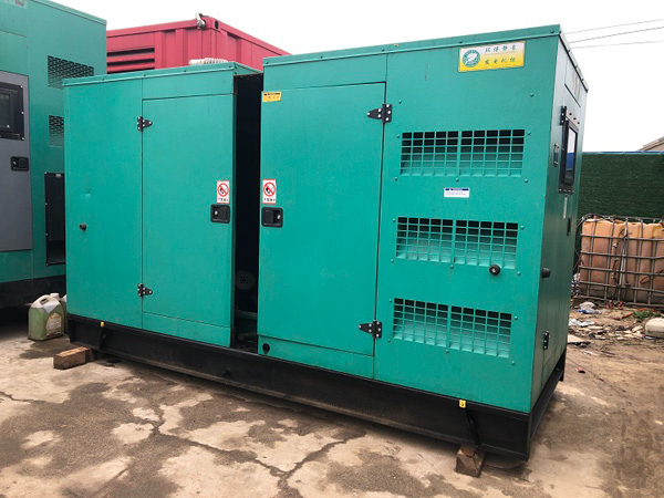 炉霍怎样合理控制磷酸铁锂蓄电池的充放电倍率以延长其使用寿命？